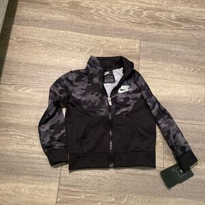Toddler Boy Nike Jacket Size 2T‎